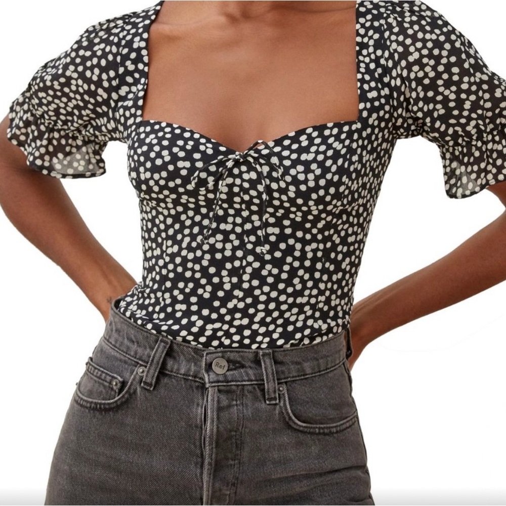 REFORMATION DELEVAN TOP IN PEARLS